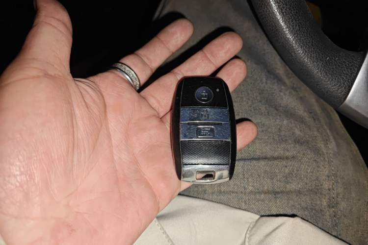 Used Kia KX Cross 2017 1.4L AT GLS
