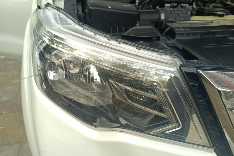 Used Nissan Terra 2018 2.5L Automatic 4x4 Luxury Edition