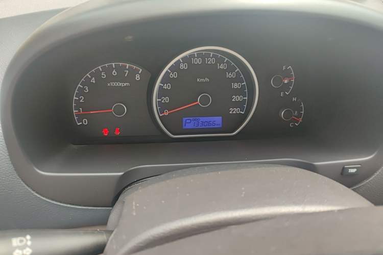 Used Hyundai Celesta 2011 1.6L Automatic Comfort Edition Instrument Cluster