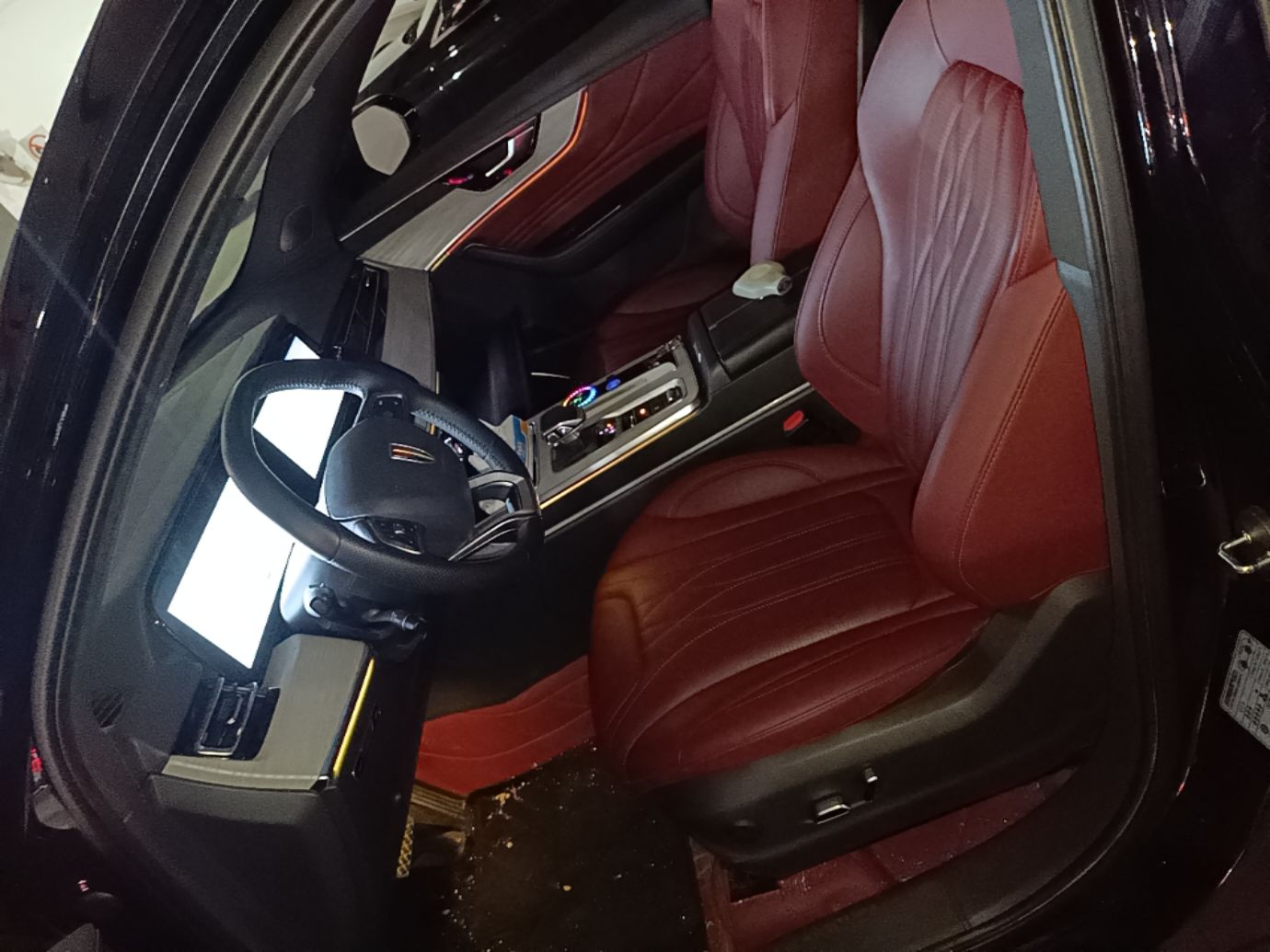 Hongqi HS5 2025 2.0T Two-Wheel-Drive Xuan Ying Edition — снимка 17