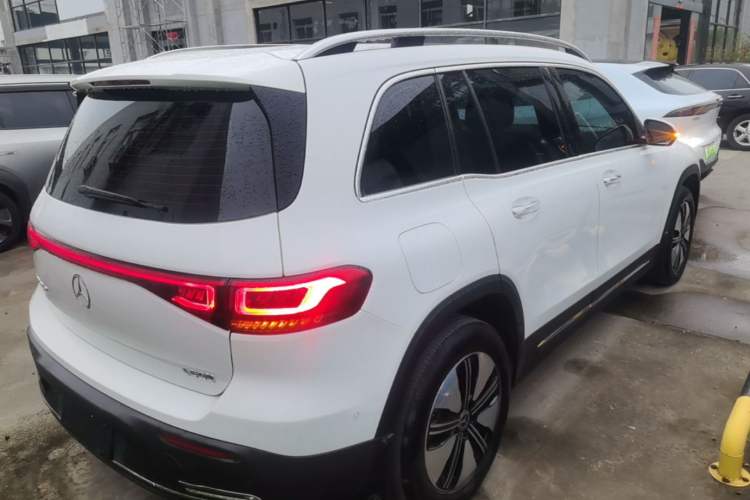 Used Mercedes-Benz EQB 2023 Facelift EQB 260 Rear Right 45 Deg
