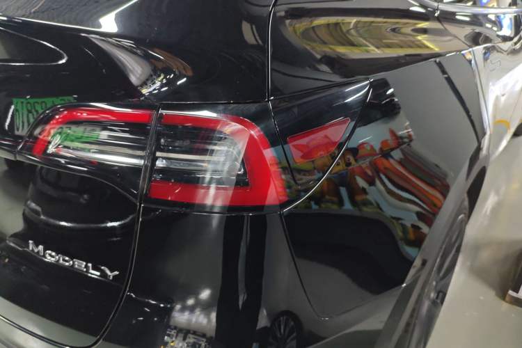 Used Tesla Model Y 2023 Rear-Wheel-Drive Version Right Rear Taillight