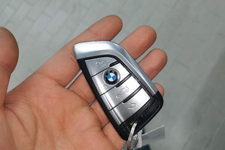 Used BMW 5 Series 2022 Second Facelift 525Li M Sport Package
