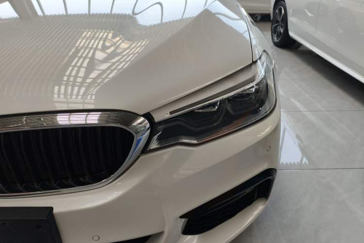 Used BMW 5 Series 2018 525Li M Sport Package