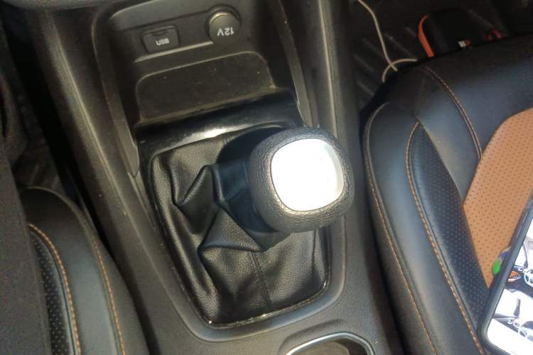 Used Wuling Hongguang S3 2019 1.5L Manual Luxury Model China VI Standard
