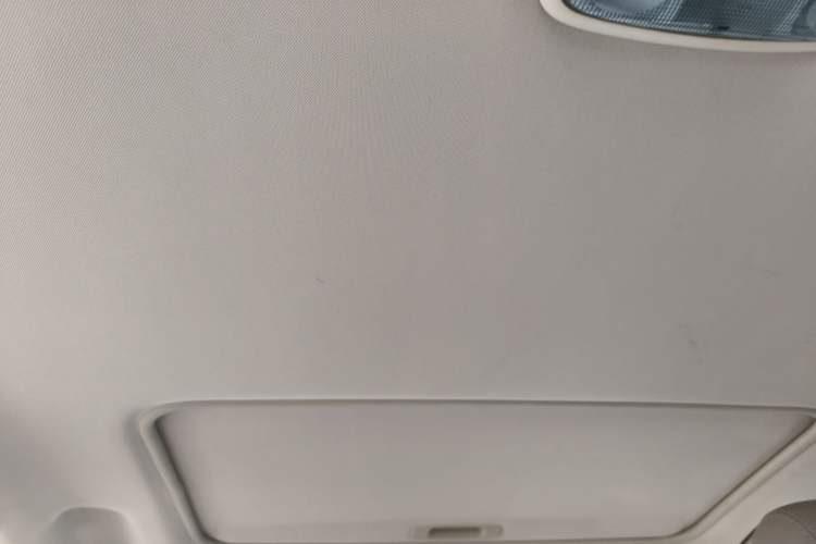 Used Ford Mondeo 2011 2.0L GTDi 200 Luxury Edition Headliner