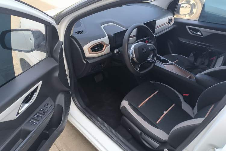 Used JAC Yiwei E10X 2024 Charming Edition 301km Lite
