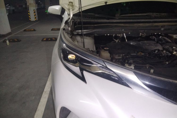 Used Toyota Granvia 2022 2.5L Hybrid Prestige Edition
