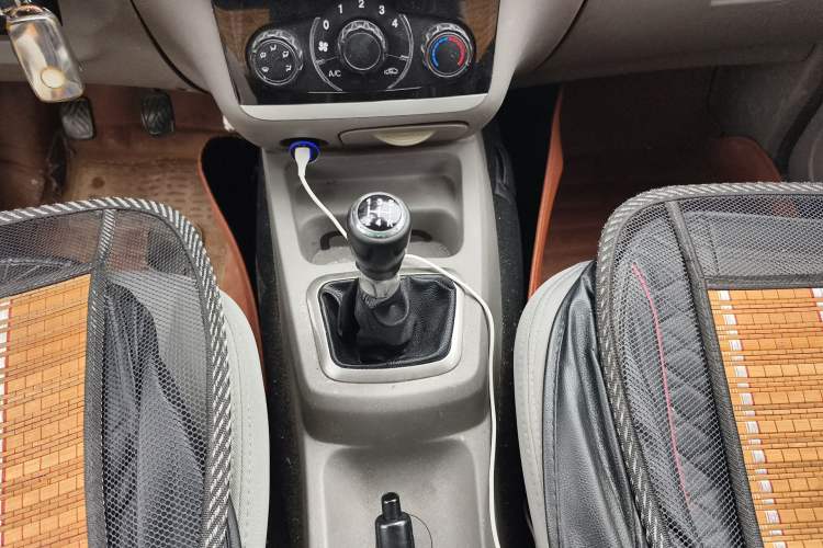 Used BAIC Weiwang M20 2015 1.2L economy version A122
