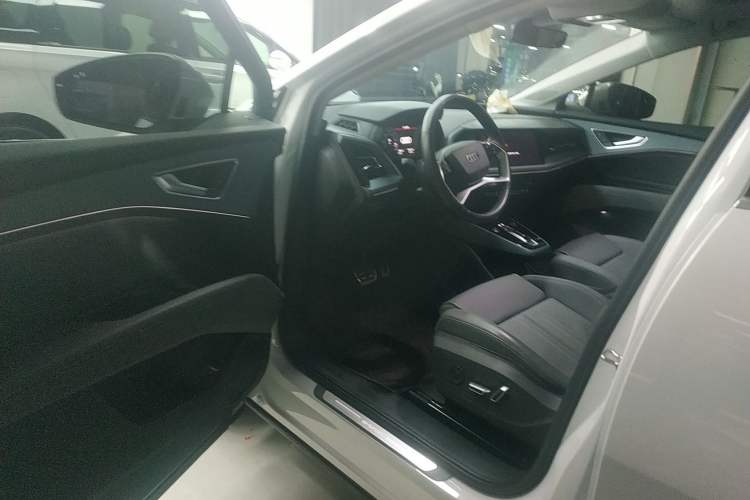 Used Audi Q5 e-tron 2023 40 e-tron Starry Edition Luxury Package
