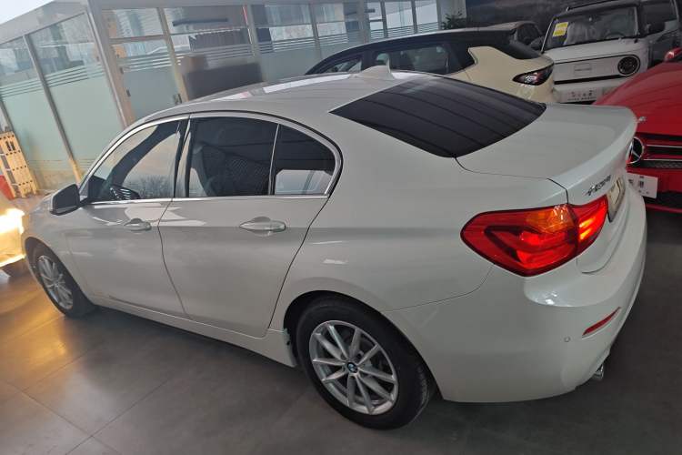 Used BMW 1 Series 2018 118i Fashion Model
