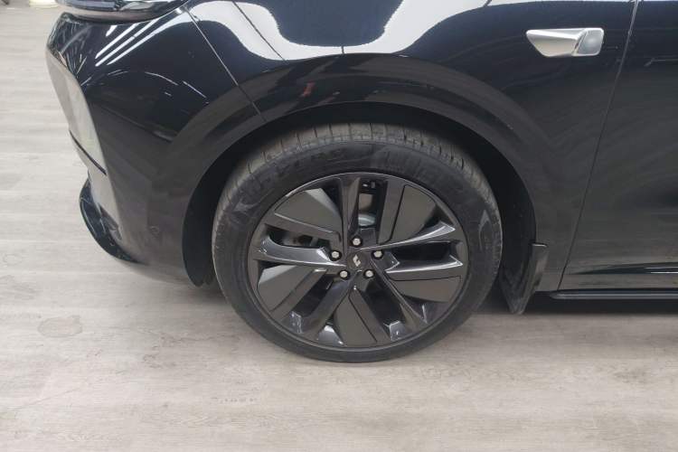 Used Li Auto L6 2024 Pro Model Left Front Wheel Hub