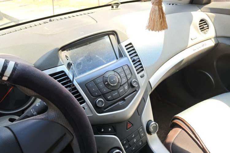 Used Chevrolet Cruze 2012 1.6L SE MT
