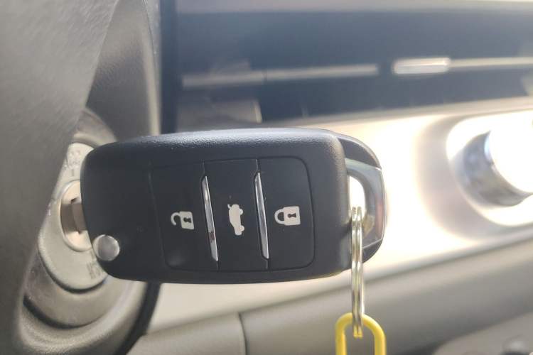 Used CHANGAN NEVO Lumin 2022 155 km – Refreshingly Sweet Edition
