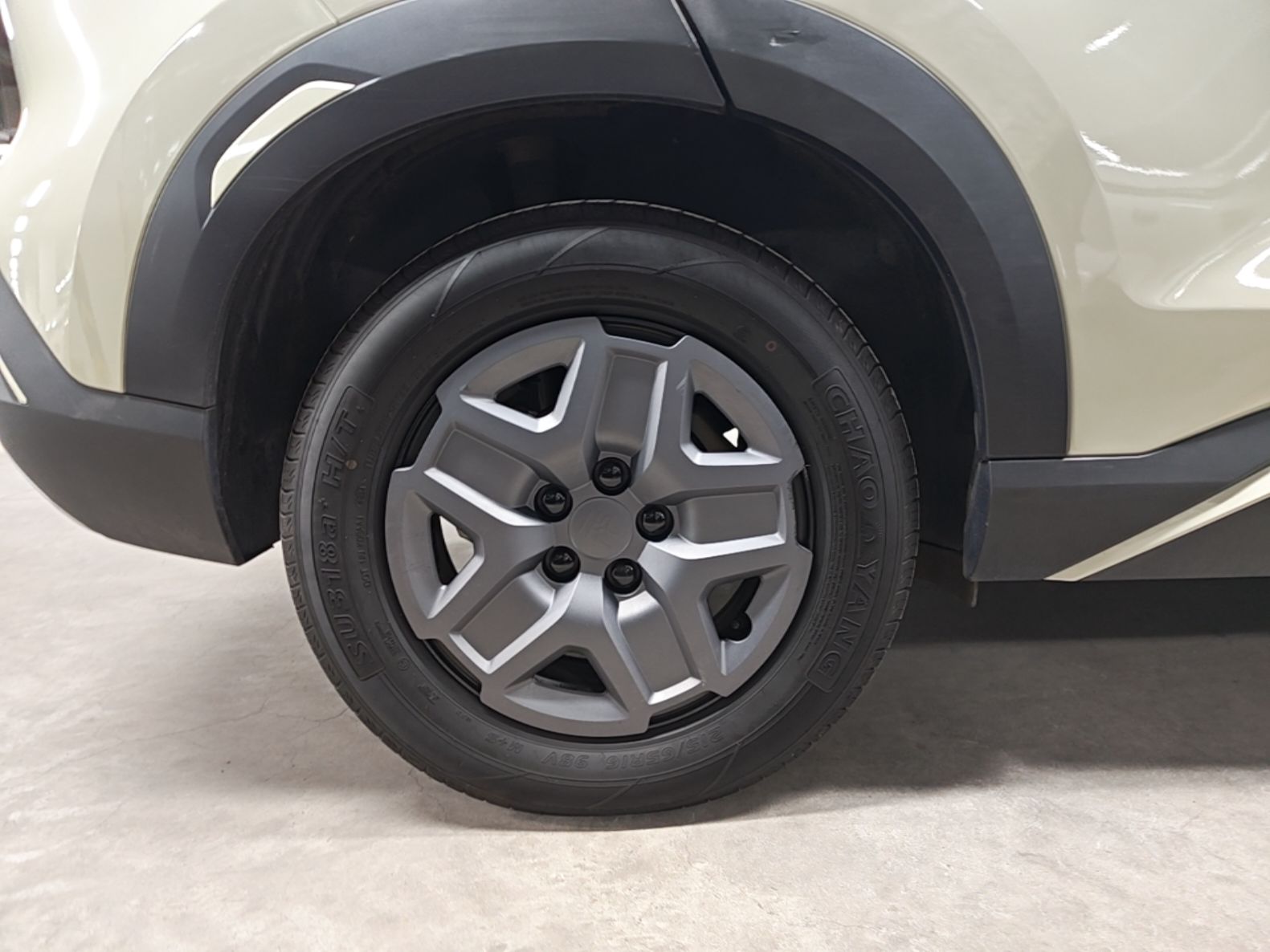 BYD Yuan UP 2024 401 km Active Version — снимка 11