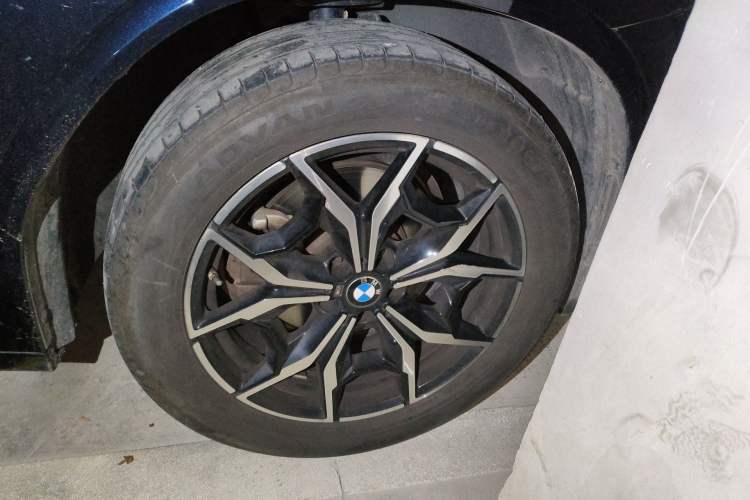 Used BMW X3 2022 xDrive25i M Sport Package Right Front Wheel Hub