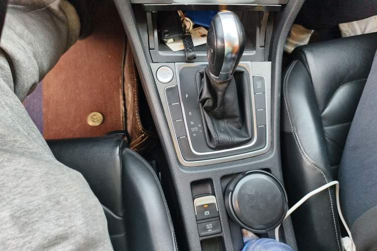 Used Volkswagen Golf 2015 1.4TSI Automatic Luxury Model