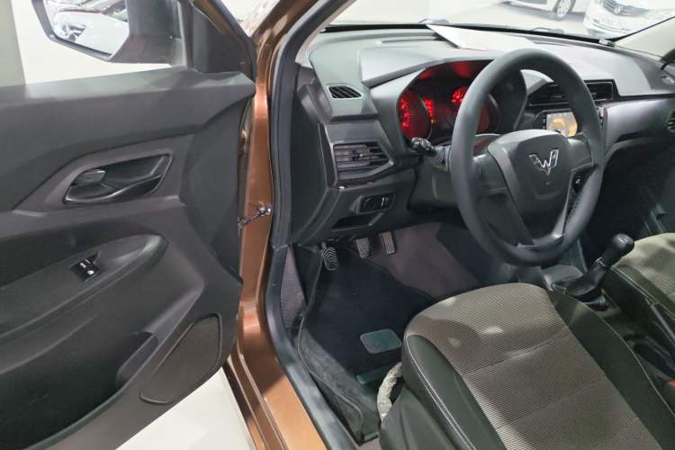 Used Wuling Hongguang 2018 1.5L Classic S Base Model