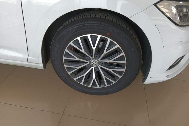 Used Volkswagen Sagitar 2020 280TSI DSG Comfort Version China VI Standard Right Front Wheel Hub