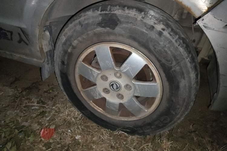 Used Dongfeng Xiaokang C37 2015 1.5L Standard II DK15-06
