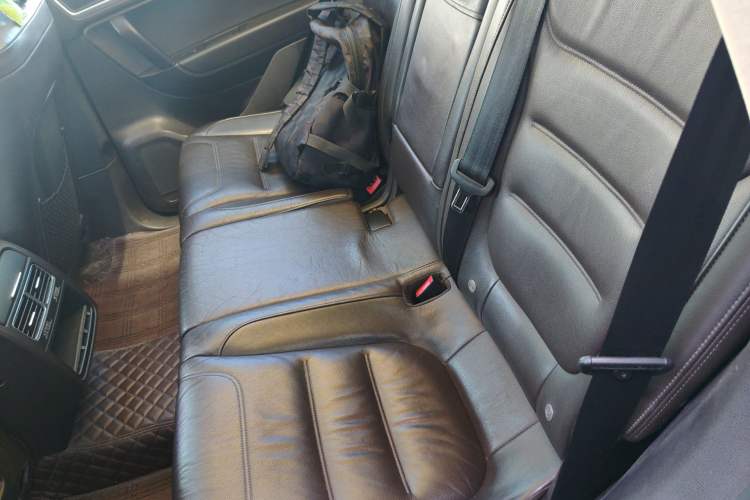 Used Volkswagen Touareg 2011 3.0 TSI Standard Version
