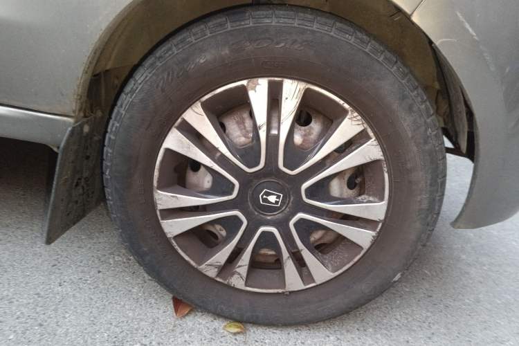 Used Jinbei Hiace X30 2021 1.5L Deluxe Edition Aluminum Wheels Two-Tone Design Central Air Conditioning MP5 Version Van China VI Standard SWC15M Right Front Wheel Hub