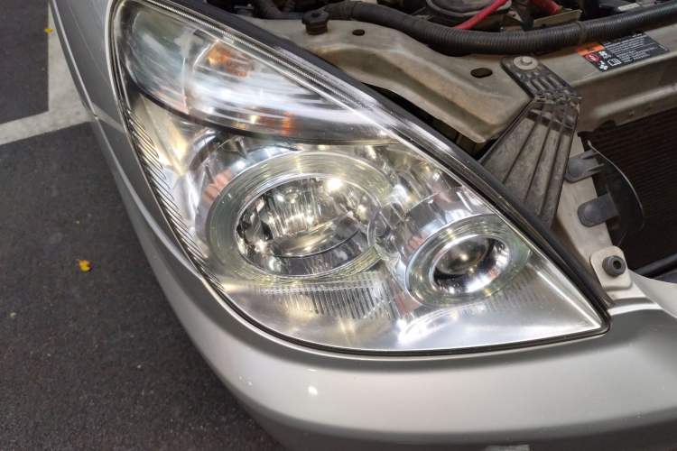 Used Buick GL8 2014 2.4L Classic Edition Right Front Headlight