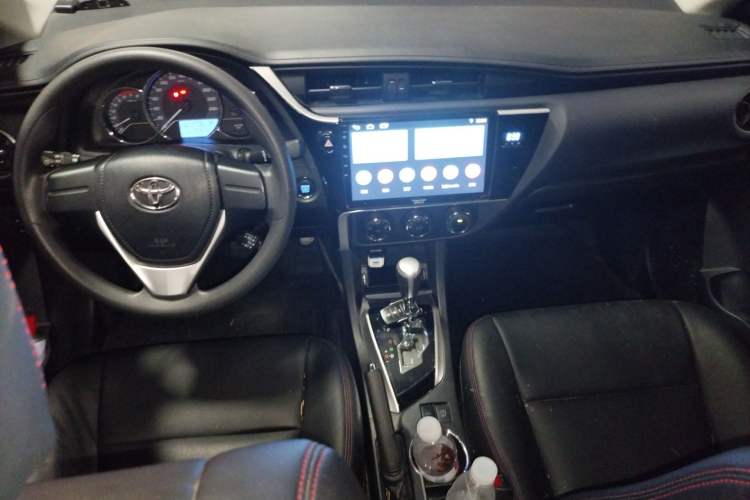 Used Toyota Corolla 2018 1.2T S-CVT GL Smart Enjoyment Version Center Console