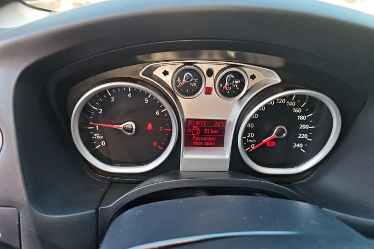 Used Ford Focus 2009 Two-Door 2.0L Automatic Sport Model Instrument Cluster