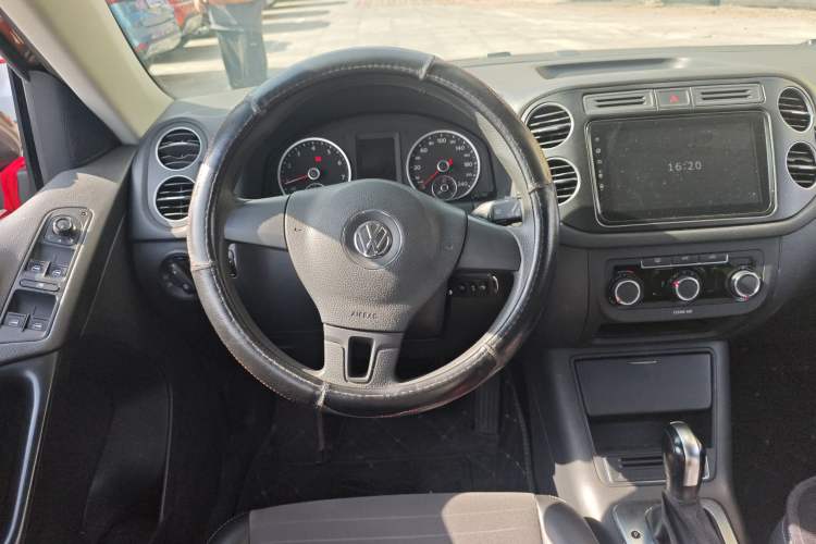 Used Volkswagen Tiguan 2015 1.8TSI Automatic Two-Wheel Drive Trend Edition
