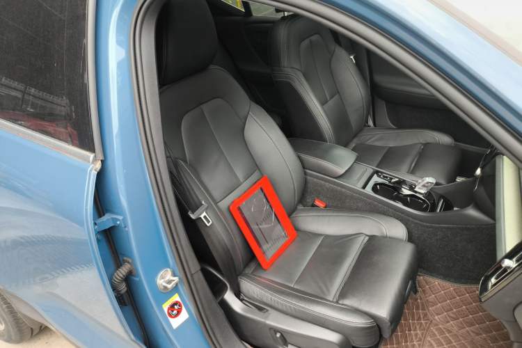 Used Volvo XC40 2023 B4 4x4 Smart Luxury Edition Right Front Seat