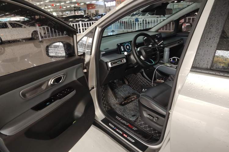 Used AION Y 2023 Younger Star Edition
