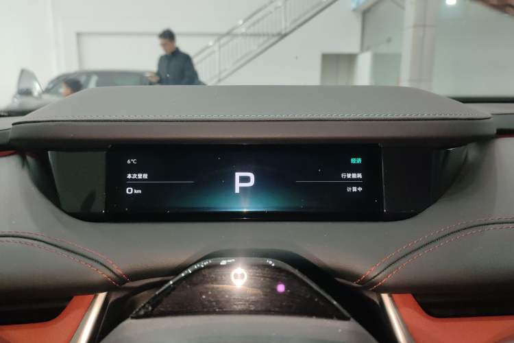 Used Xiaomi Auto SU7 2024 Four-Wheel Drive Ultra-Long Range Advanced Intelligent Driving Max Edition
