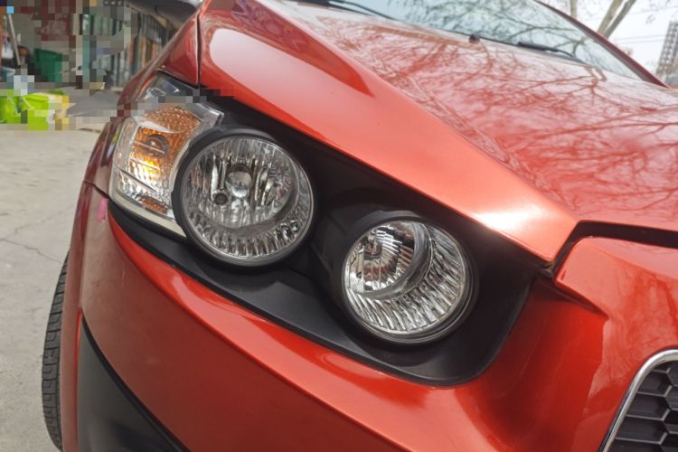 Used Chevrolet Aveo Sonic 2011 Sedan 1.6L Automatic SX