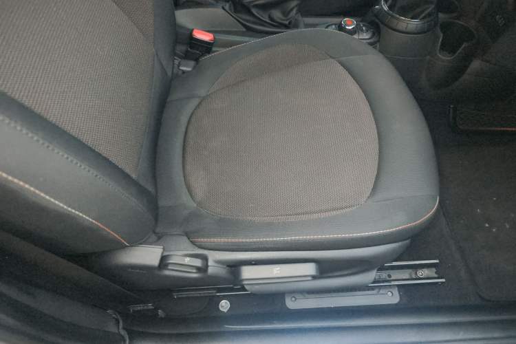 Used MINI MINI 2014 1.5T COOPER Fun
