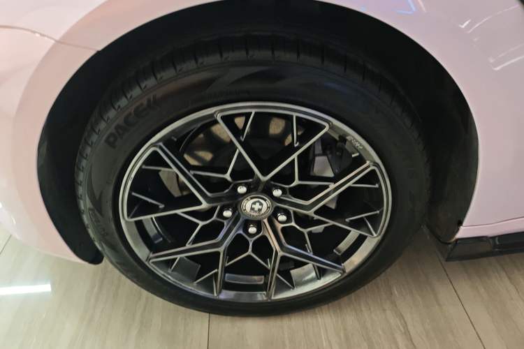 Used Tesla Model 3 2019 Standard Range Rear-Drive Upgraded Version Left Front Wheel Hub