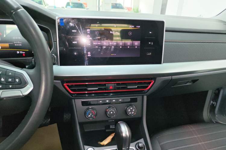 Used Volkswagen Lavida 2023 280TSI DSG Starry Sky Deluxe Edition Audio And AC Panel