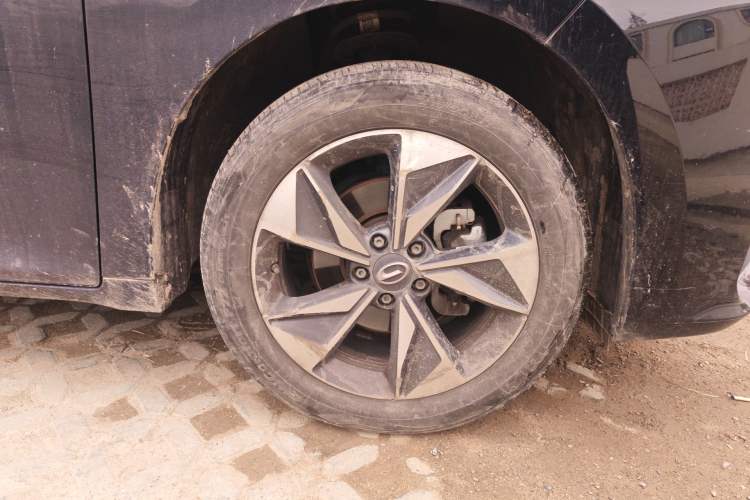 Used GAC Trumpchi M6 2023 PRO 270T DCT Luxury Edition Right Front Wheel Hub