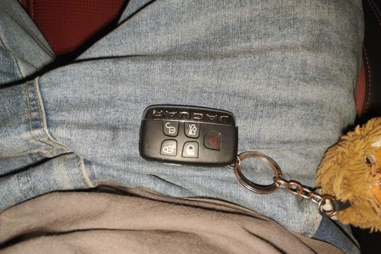 Used Jaguar XE 2015 2.0T 200 PS R-Sport