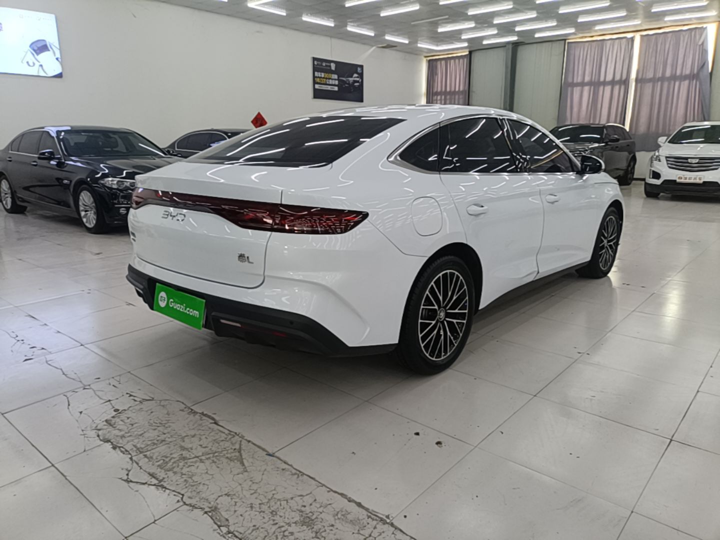 BYD Qin L 2024 DM-i 120KM Excellence Model — снимка 6