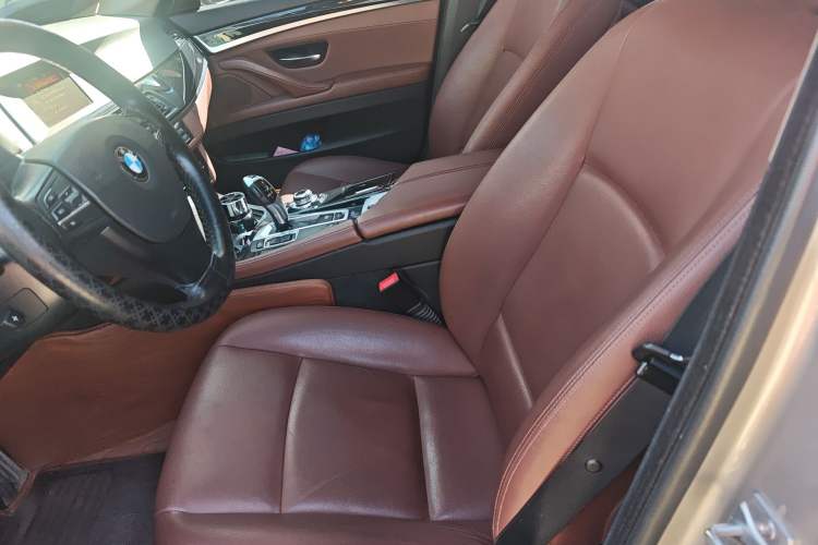 Used BMW 5 Series 2014 520Li Elegant Model
