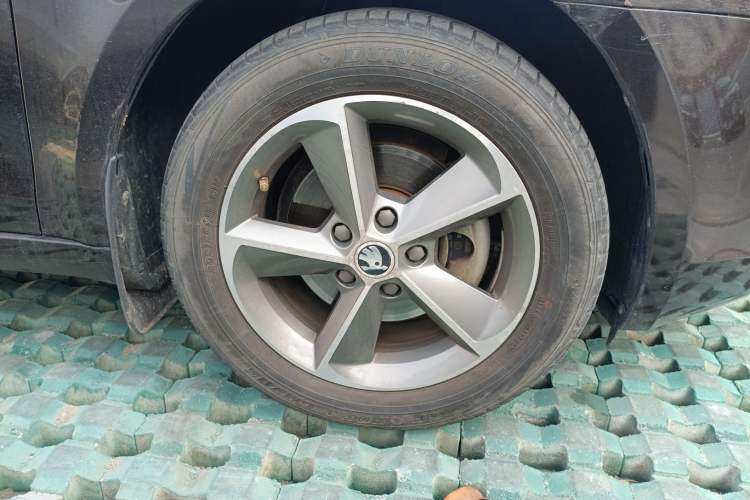 Used Skoda Octavia 2016 1.6L Automatic Smart Drive Edition
