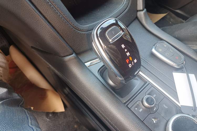 Used Cadillac XT6 2021 28T Six-Seater Fashion Edition Gear Lever