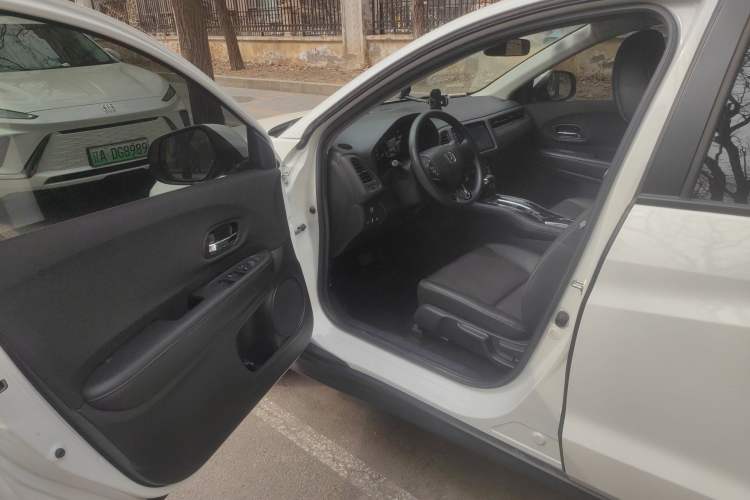 Used Honda Vezel 2019 1.5L CVT Pioneer Edition China V Driver Seat