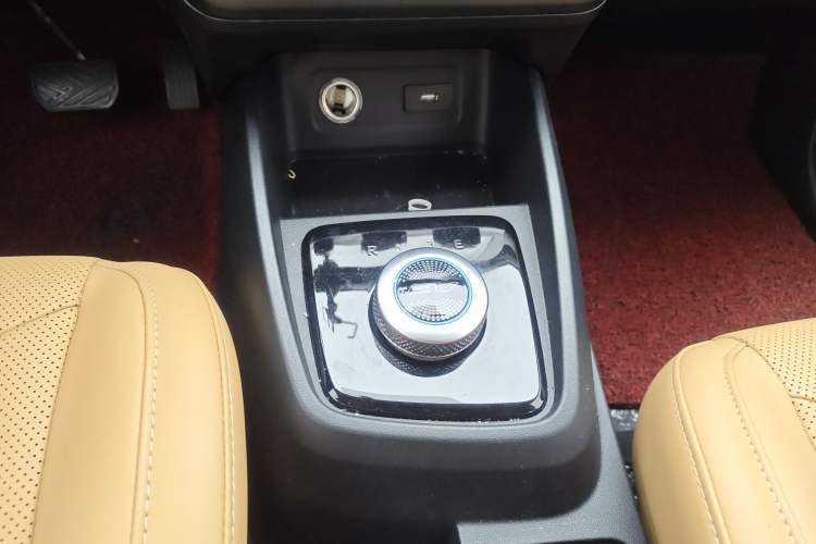 Used Dongfeng Fengon E380 2023 Standard Edition – Comfort Model 7 Seats

