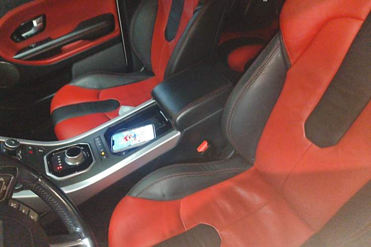 Used Land Rover Range Evoque 2014 2.0T 5-Door Ignite Edition Left Front Seat