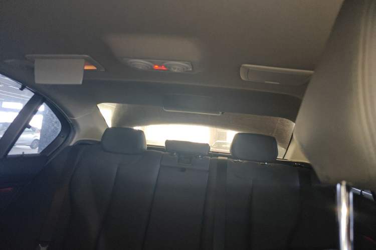 Used BMW 3 Series 2017 320Li Fashion Model Headliner