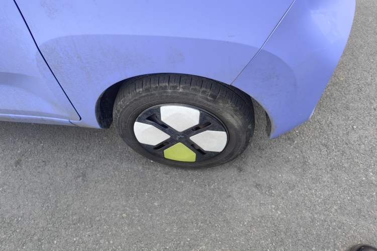 Used Wuling Hongguang MINIEV 2022 Macaron Colorful Edition Lithium Iron Phosphate Right Front Wheel Hub