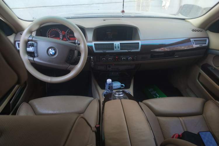 Used BMW 7 Series  Center Console