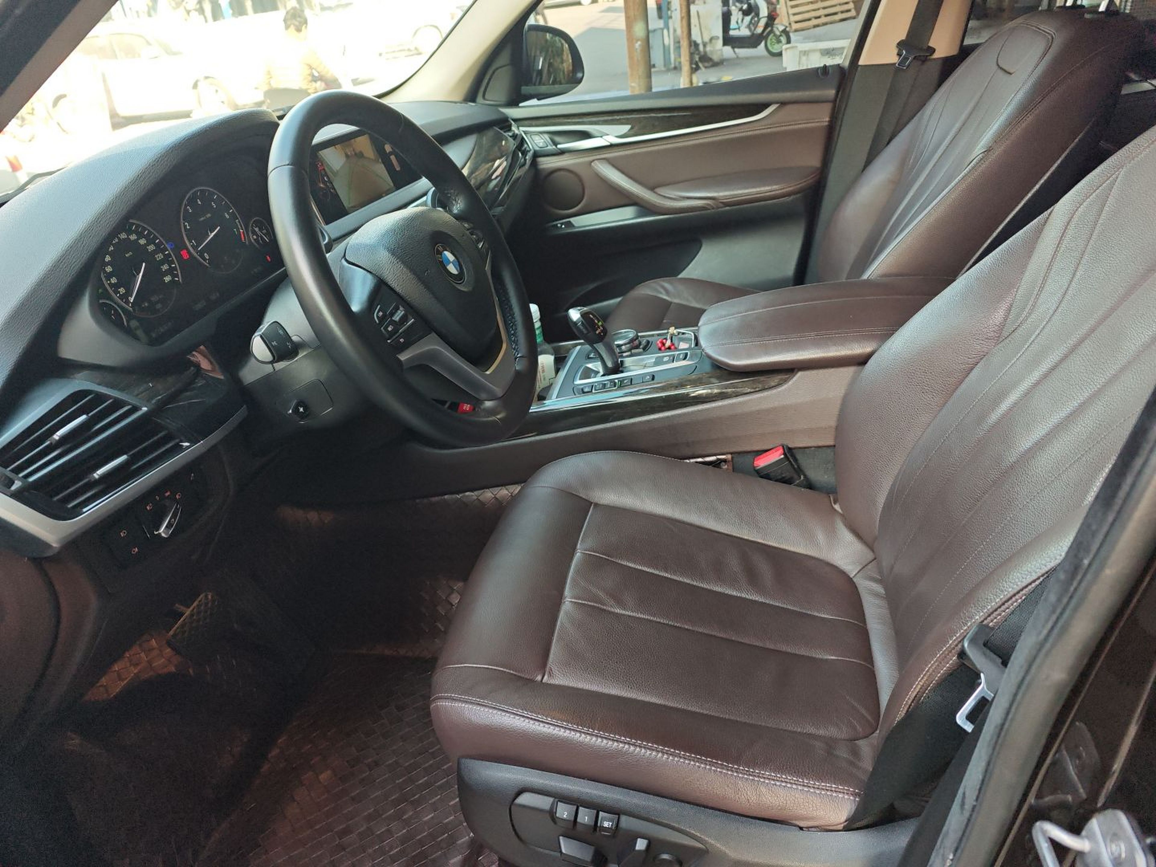 Avant de la voiture